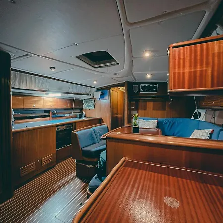 Botel Marada Siracusa Ortigia *
